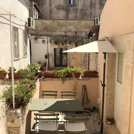 La Casetta Di Ortigia Syrakus Exterior foto