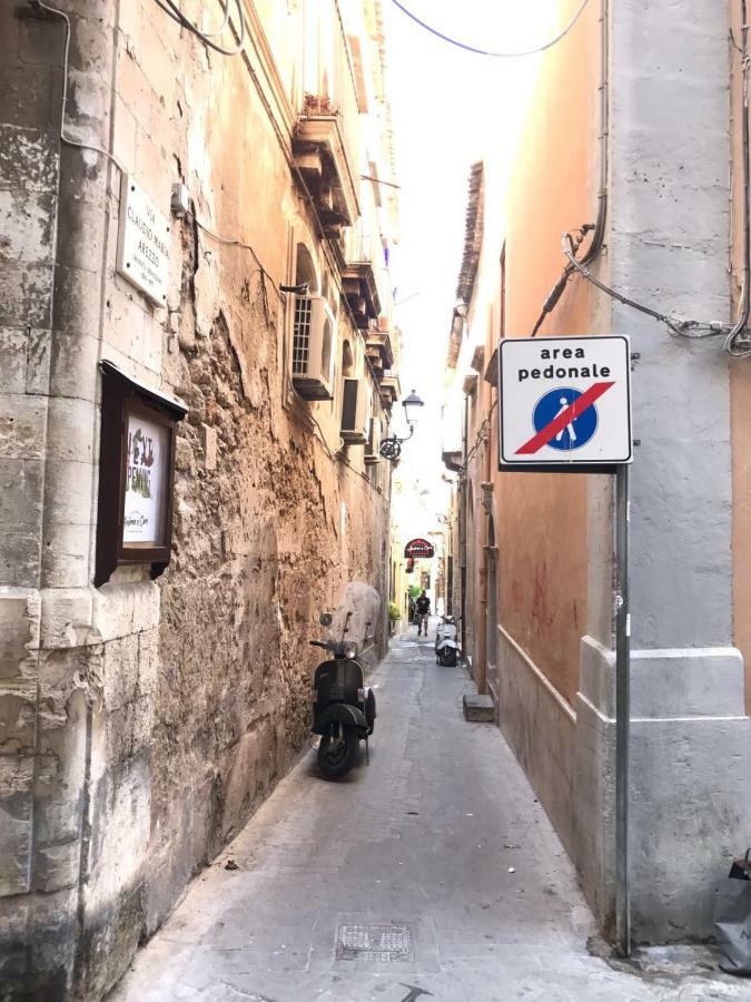 La Casetta Di Ortigia Syrakus Exterior foto